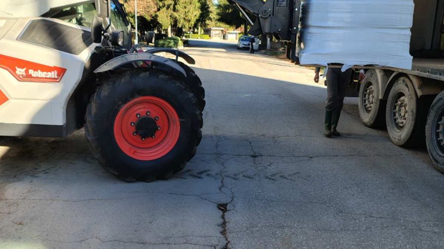 Държавният резерв предостави 17 640 литра бутилирана вода на община Полски Тръмбеш