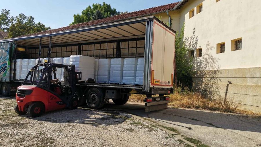 Жителите на Община Плевен вече разполагат с  262 944 литра бутилирана вода